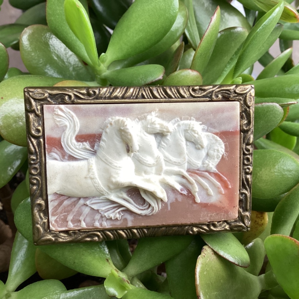 Vintage Incolay Studios USA 1976 Brass Stone Horse Belt Buckle - Picture 2 of 9